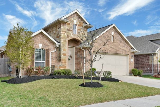 https://YanelyF.NewConstructionHomesNOW.com